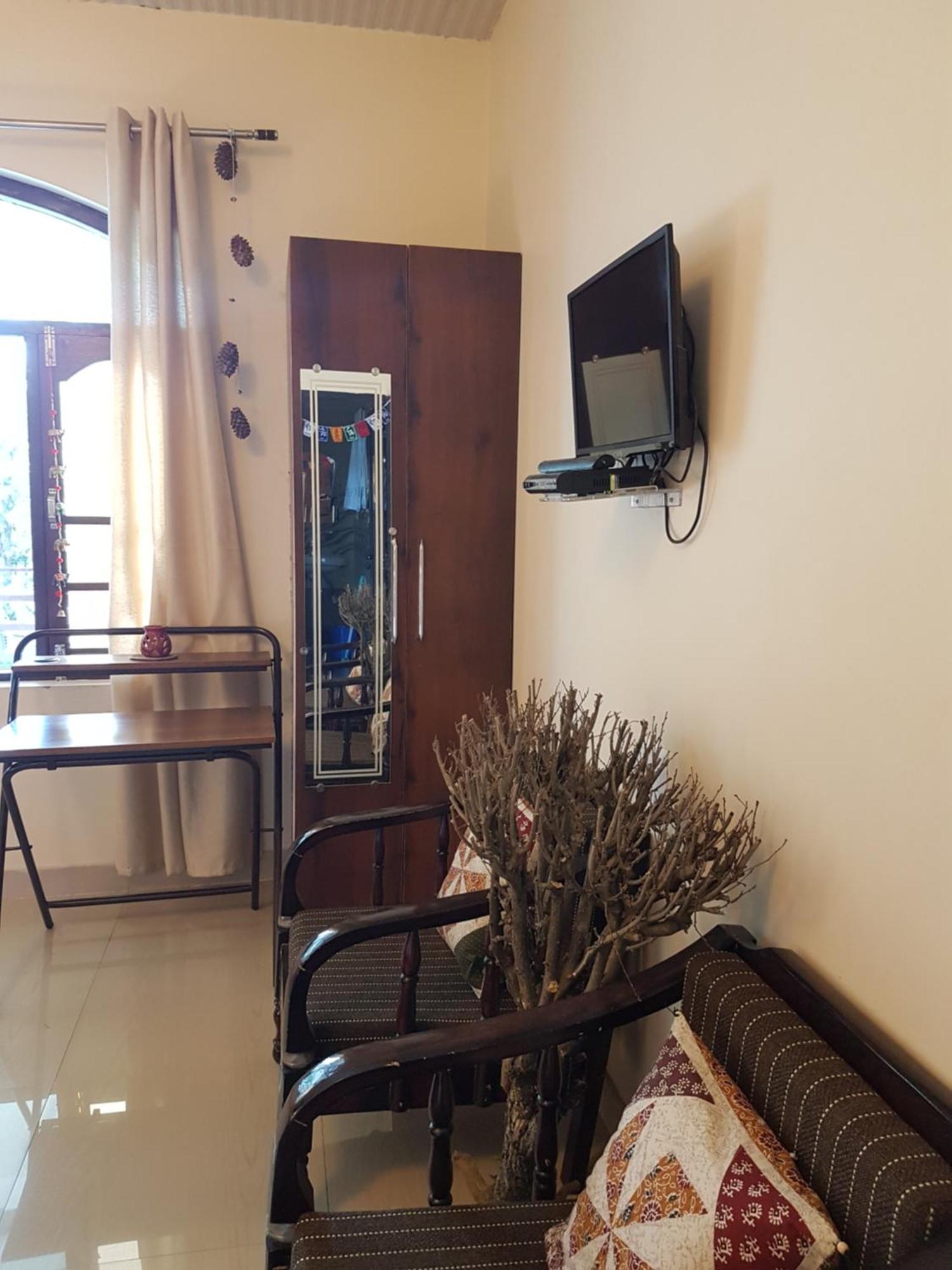 Aditya Homestay Bir-Billing Surrounded By Mountains 외부 사진