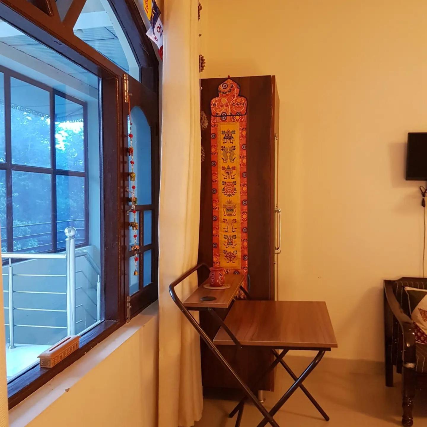 Aditya Homestay Bir-Billing Surrounded By Mountains 외부 사진