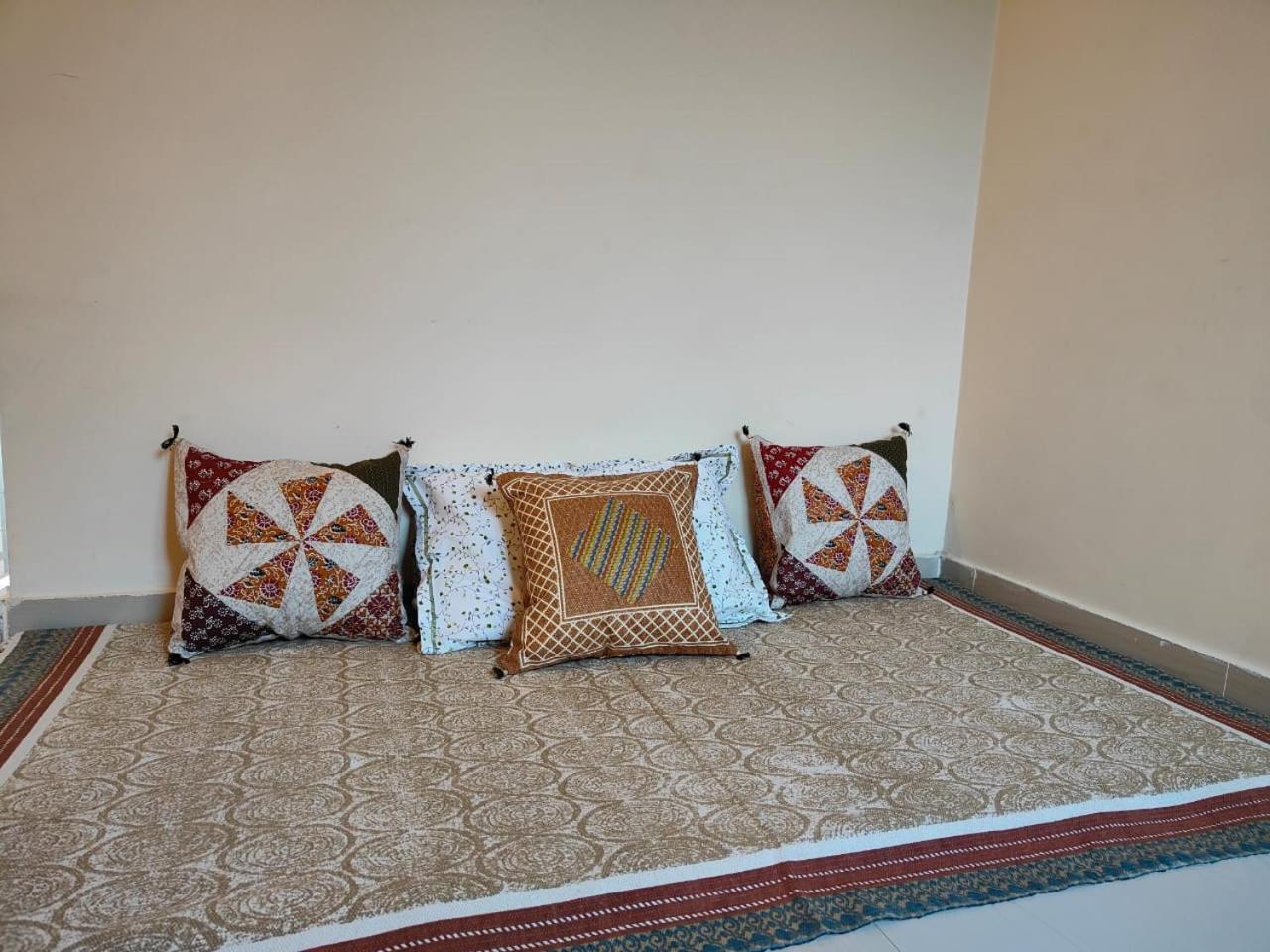 Aditya Homestay Bir-Billing Surrounded By Mountains 외부 사진